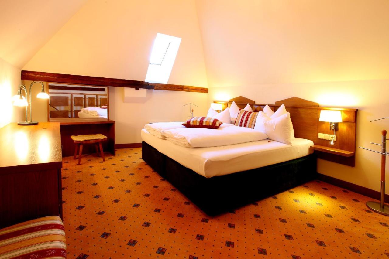 Hotel Fortna ครูดิม ภายนอก รูปภาพ